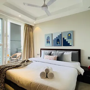 Hotel Bluo 1bhk - Balcony, Lift, Gym, Parking, Gurgaon